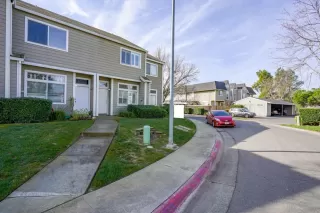 Photo #1: 20008690 Listing