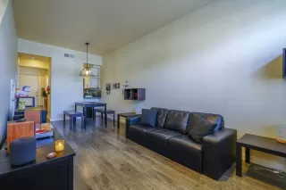 Photo #3: 20008690 Listing