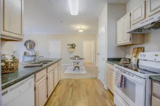 Photo #5: 20008718 Listing