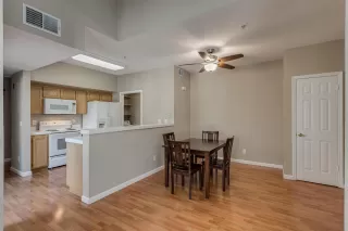 Photo #5: 20008867 Listing 