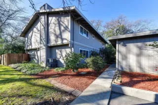 Photo #1: 20008873 Listing