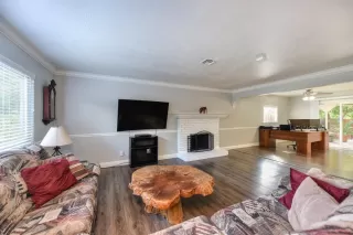 Photo #5: 20008873 Listing