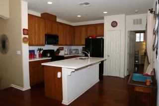 Photo #5: 20009021 Listing