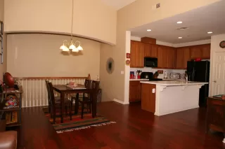 Photo #6: 20009021 Listing