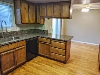 Photo #5: 20009180 Listing