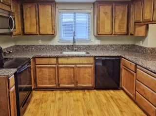 Photo #6: 20009180 Listing