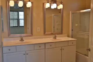 Photo #4: 20009268 Listing