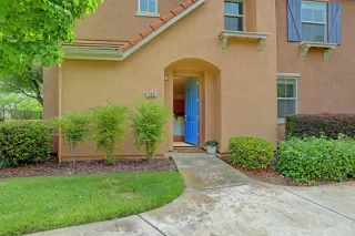 Photo #1: 20009733 Listing 