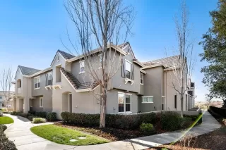 Photo #4: 20009859 Listing