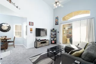 Photo #2: 20010039 Listing