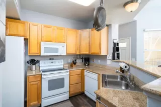 Photo #6: 20010039 Listing