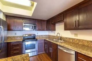 Photo #2: 20010261 Listing