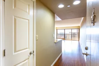 Photo #3: 20010261 Listing