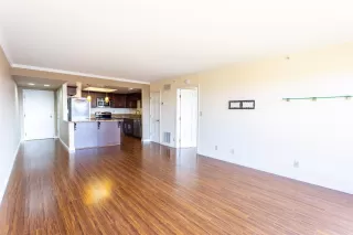 Photo #4: 20010261 Listing