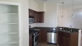 Photo #3: 20010426 Listing
