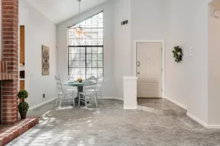 Photo #4: 20010434 Listing