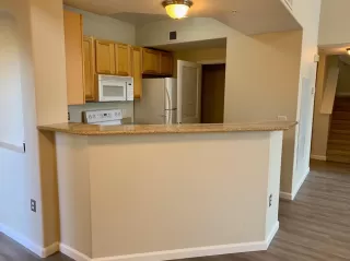 Photo #3: 20010451 Listing