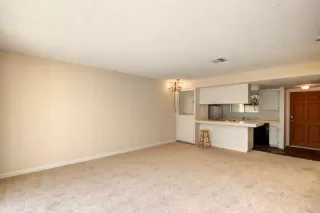 Photo #4: 20010684 Listing 