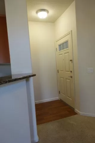 Photo #2: 20010812 Listing