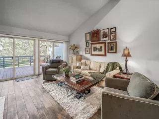 Photo #1: 20010813 Listing