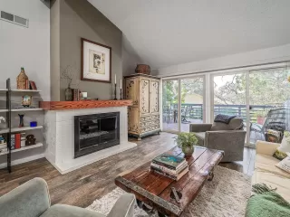 Photo #2: 20010813 Listing