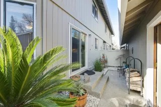 Photo #2: 20010894 Listing