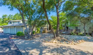 Photo #1: 20011054 Listing