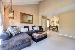 Photo #3: 20011339 Listing