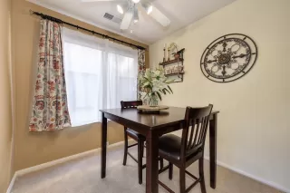 Photo #5: 20011339 Listing