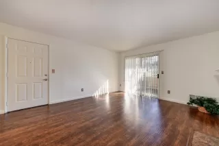 Photo #2: 20011364 Listing