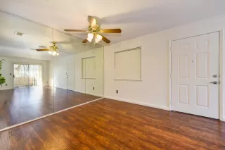 Photo #5: 20011364 Listing