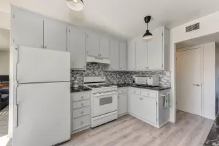 Photo #6: 20011579 Listing 