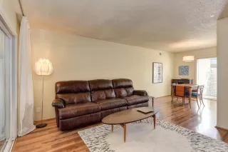 Photo #6: 20012153 Listing