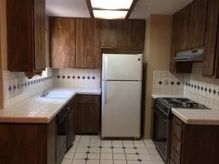 Photo #5: 20012444 Listing