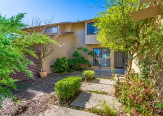 Photo #1: 20013063 Listing