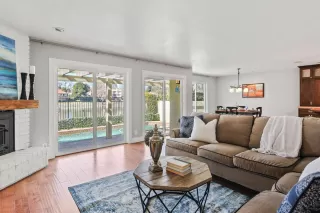 Photo #1: 20013390 Listing 