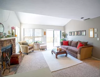 Photo #2: 20014030 Listing