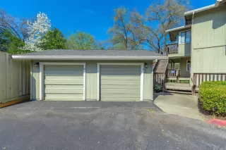 Photo #1: 20014229 Listing