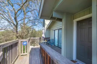 Photo #2: 20014229 Listing