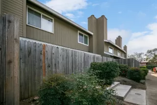 Photo #1: 20014414 Listing