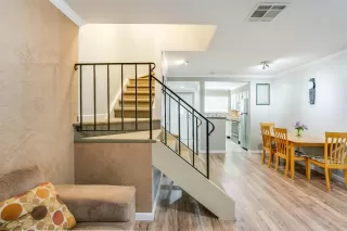 Photo #5: 20014414 Listing