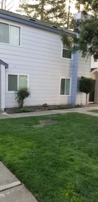 Photo #1: 20014537 Listing