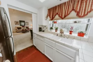 Photo #1: 20014757 Listing 