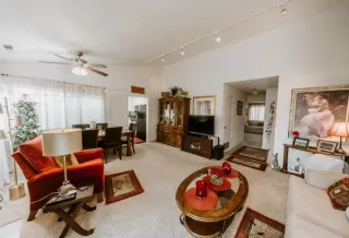 Photo #5: 20014757 Listing 