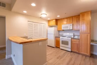 Photo #3: 20014949 Listing 