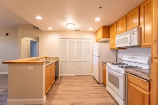 Photo #4: 20014949 Listing 