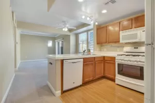 Photo #6: 20015060 Listing 