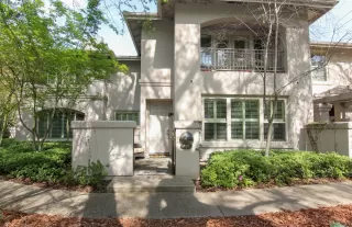 Photo #1: 20015384 Listing