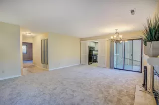 Photo #4: 20015775 Listing