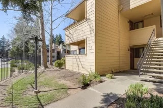 Photo #3: 20015888 Listing